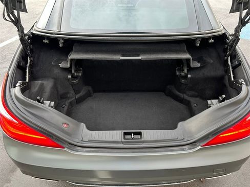 Used 2013 Mercedes-Benz SL 550 w/ Premium Pkg image 20