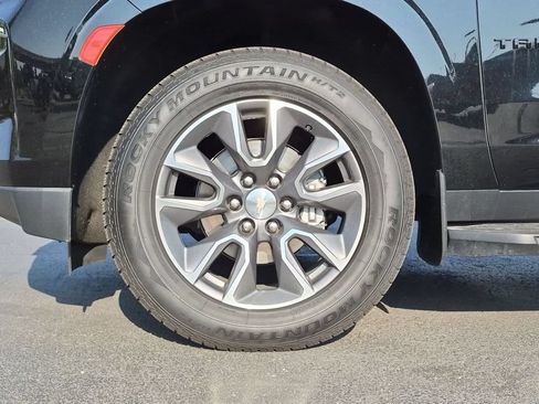 Used 2022 Chevrolet Tahoe LT w/ LT Signature Plus Package AWD/4WD image 11