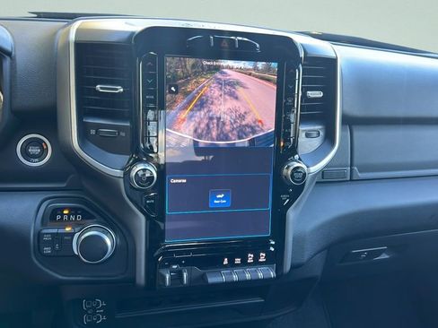 Used 2024 RAM 2500 Big Horn w/ Sport Appearance Package image 18