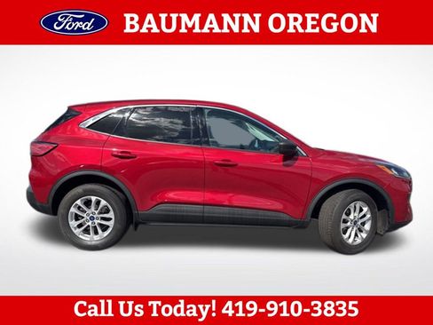 Used 2022 Ford Escape SE w/ Convenience Package AWD/4WD image 2