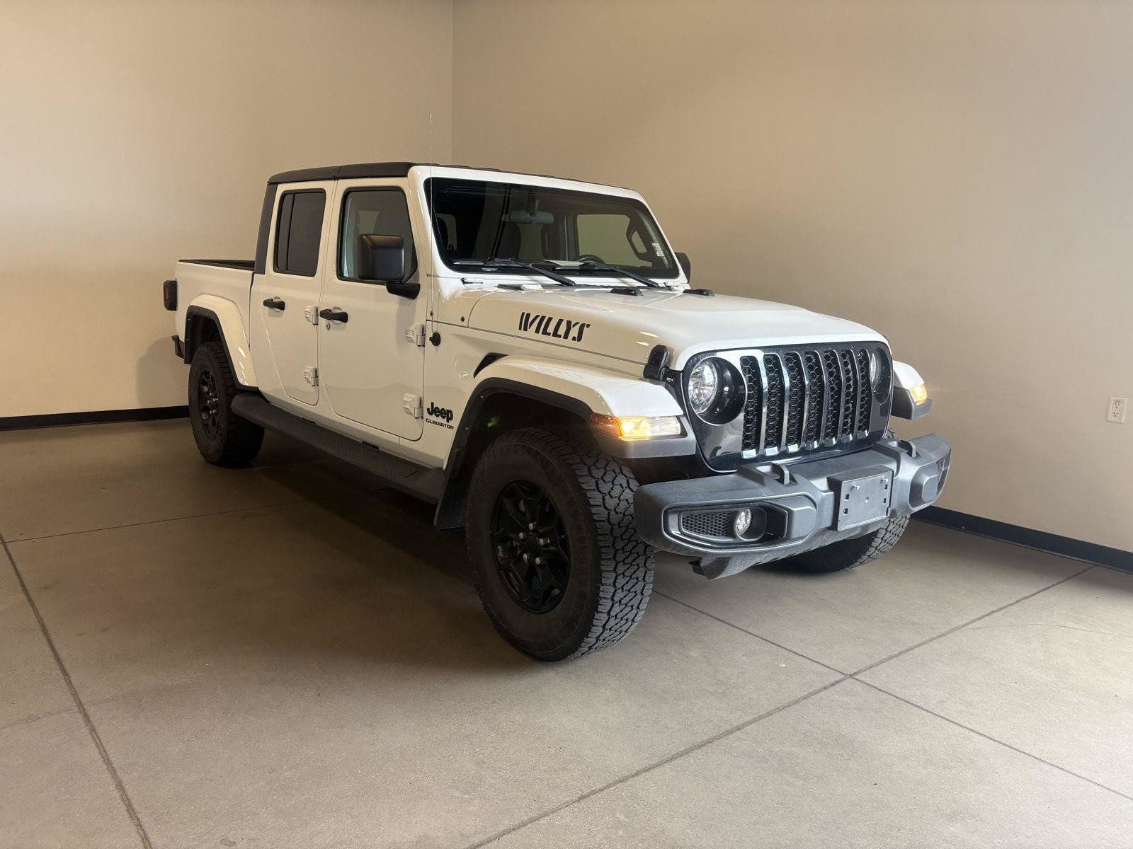 Used 2021 Jeep Gladiator Sport AWD/4WD image 1