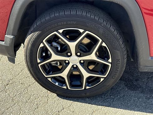 Used 2024 Jeep Compass Limited image 31