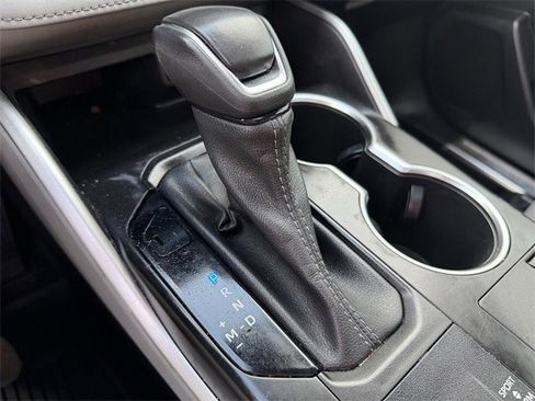 Certified 2023 Toyota Highlander XLE image 19