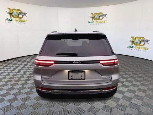 Used 2025 Jeep Grand Cherokee Laredo X w/ Luxury Tech Group I image 9