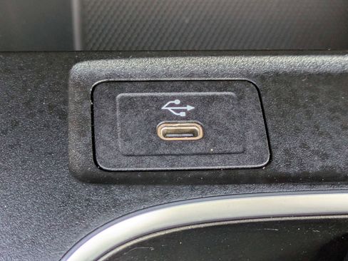 Used 2025 Mercedes-Benz CLA 250 image 26
