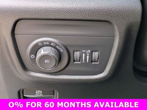 New 2025 Jeep Grand Cherokee Limited w/ Black Appearance Package image 13