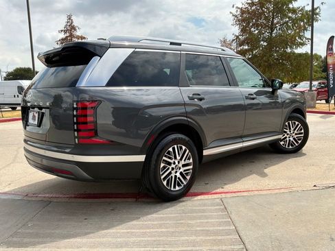 Used 2026 Hyundai Palisade SEL FWD image 6