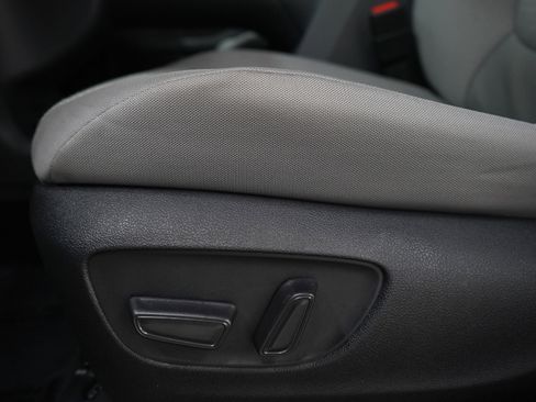 Used 2024 Toyota Sienna LE image 23