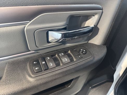 Used 2024 RAM 1500 Classic SLT image 15