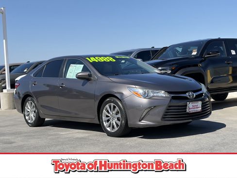 Used 2015 Toyota Camry XLE w/ Convenience Package FWD image 1