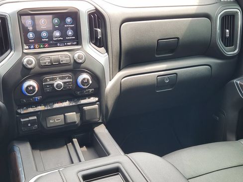 Used 2021 GMC Sierra 1500 SLT w/ SLT Premium Plus Package AWD/4WD image 31