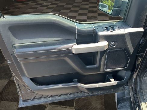 Used 2020 Ford F150 Lariat w/ Equipment Group 502A Luxury AWD/4WD image 18
