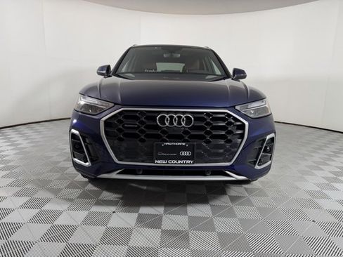 Certified 2025 Audi Q5 2.0T Premium Plus image 2