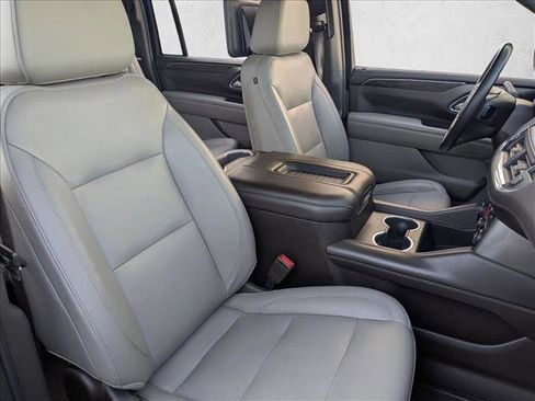 Used 2021 Chevrolet Suburban Z71 w/ Z71 Signature Package image 25