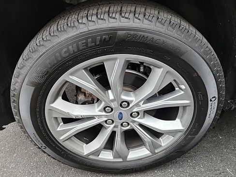 Used 2023 Ford Explorer Limited w/ Limited Technology Package image 9