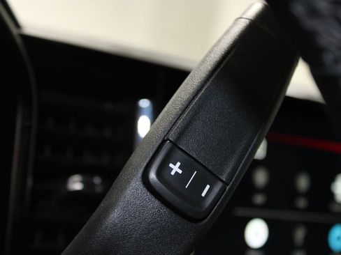 Used 2025 GMC Sierra 1500 SLT image 49