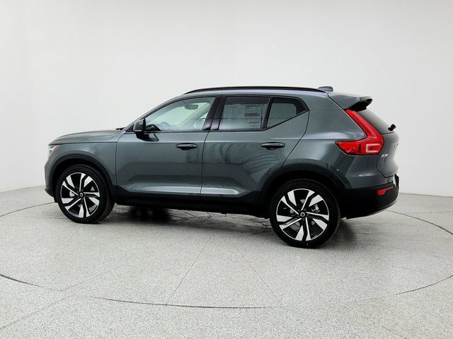 New 2026 Volvo XC40 B5 Ultra w/ Climate Package AWD/4WD image 7