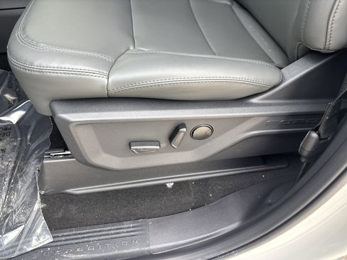 New 2026 Ford Expedition Max Active image 21