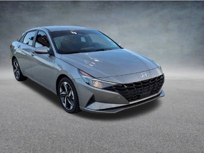 Used 2023 Hyundai Elantra SEL w/ Convenience Package