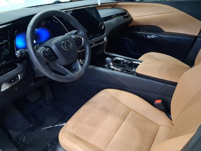 Used 2025 Lexus RX 350 FWD w/ Technology Package image 11