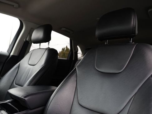 Used 2019 Ford Edge Titanium w/ Cargo Accessory Package AWD/4WD image 14