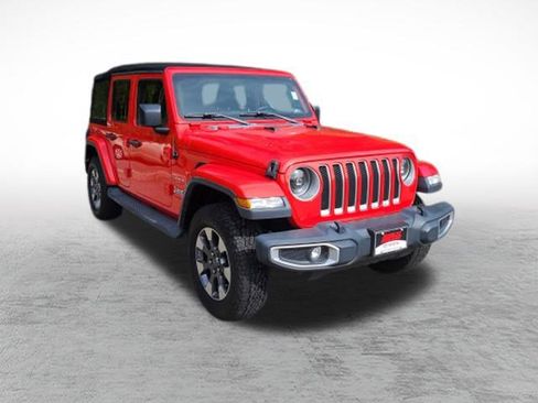 Used 2018 Jeep Wrangler Unlimited Sahara image 3