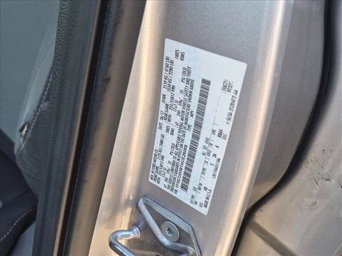Used 2017 Ford Escape SE w/ Equipment Group 201A FWD image 15