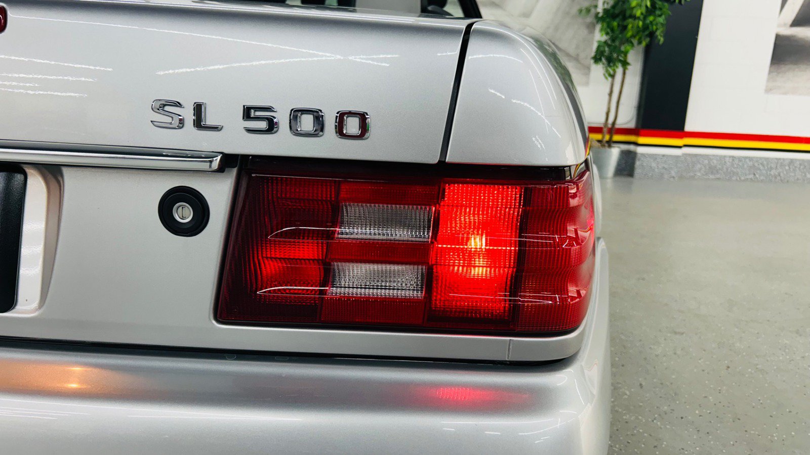 Used 2002 Mercedes-Benz SL 500 image 11