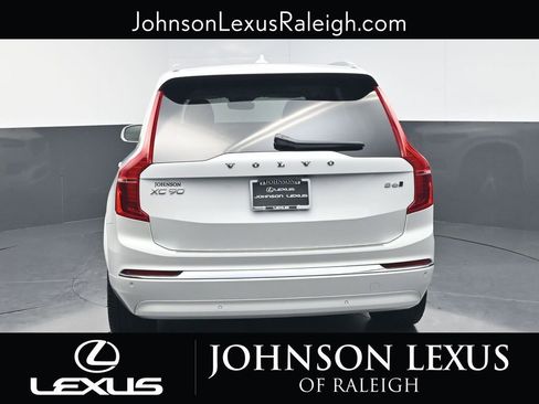 Used 2025 Volvo XC90 B6 Ultra w/ Lounge Package image 8