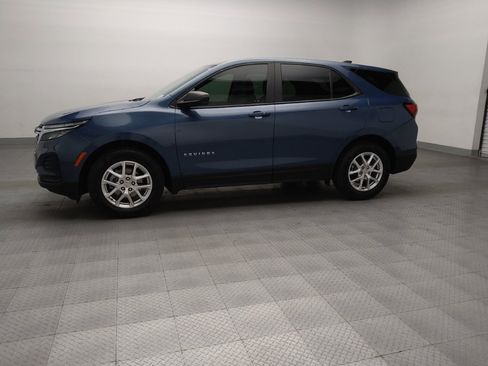 Used 2024 Chevrolet Equinox LS w/ LS Convenience Package FWD image 2