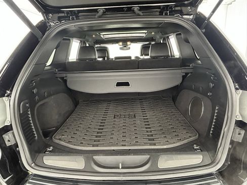Used 2020 Jeep Grand Cherokee Overland image 37
