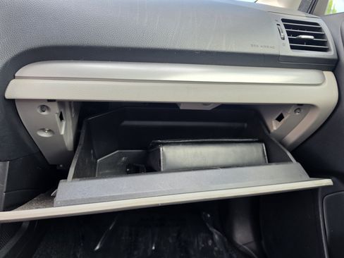 Used 2014 Subaru Forester 2.5i AWD/4WD image 15