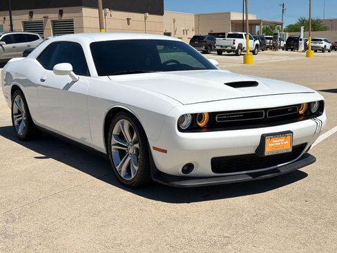 Used 2022 Dodge Challenger GT w/ Plus Package RWD image 7