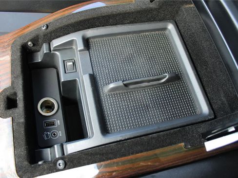 Used 2014 Land Rover Range Rover HSE image 36