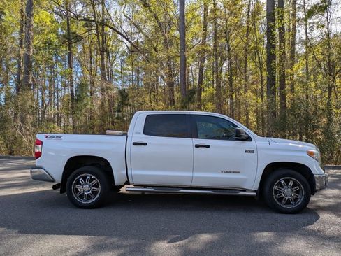 Used 2014 Toyota Tundra SR5 w/ SR5 Upgrade Package image 4