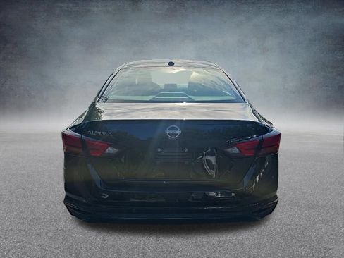 Used 2025 Nissan Altima 2.5 SV FWD image 7