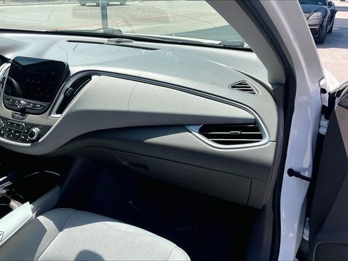 Used 2022 Chevrolet Malibu LT image 18