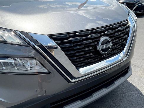 Used 2023 Nissan Rogue SV image 27