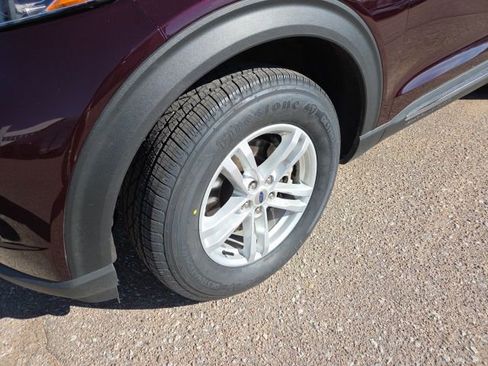 Certified 2022 Ford Explorer XLT w/ Equipment Group 202A image 15