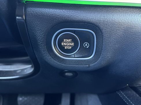 Used 2022 Mercedes-Benz GLE 350 4MATIC image 13