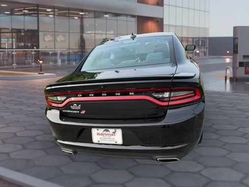 Used 2019 Dodge Charger SXT AWD/4WD image 10