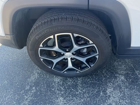 Used 2024 Jeep Compass Limited image 8