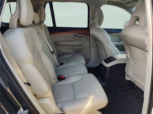 Used 2021 Volvo XC90 T8 Inscription Expression w/ Advanced Package image 33