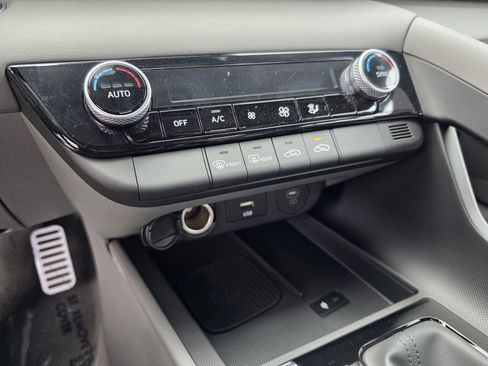 New 2025 Hyundai Elantra Sport image 28