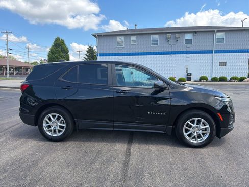 Used 2023 Chevrolet Equinox LS w/ LS Convenience Package FWD image 5