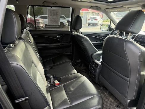 Used 2018 Honda Pilot Touring image 43