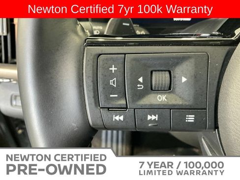 Used 2025 Nissan Pathfinder Platinum AWD/4WD image 40