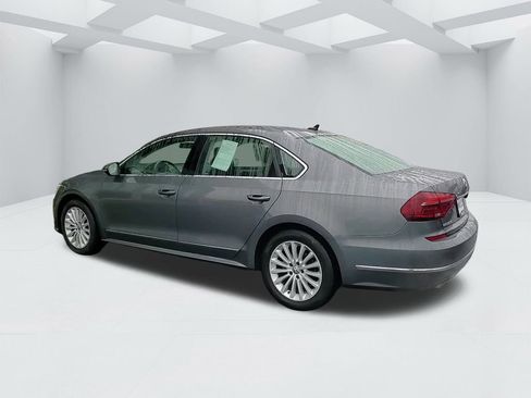 Used 2017 Volkswagen Passat 1.8T SE w/ SE Lighting Package image 7