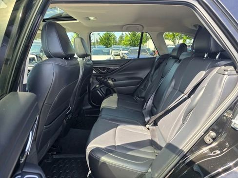 Used 2022 Subaru Outback Limited XT AWD/4WD image 18