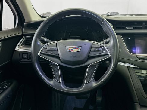 Used 2019 Cadillac XT5 Luxury FWD image 18